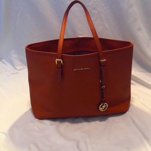 Michael Kors Laptop Bag/large Purse (pumpkin orange)